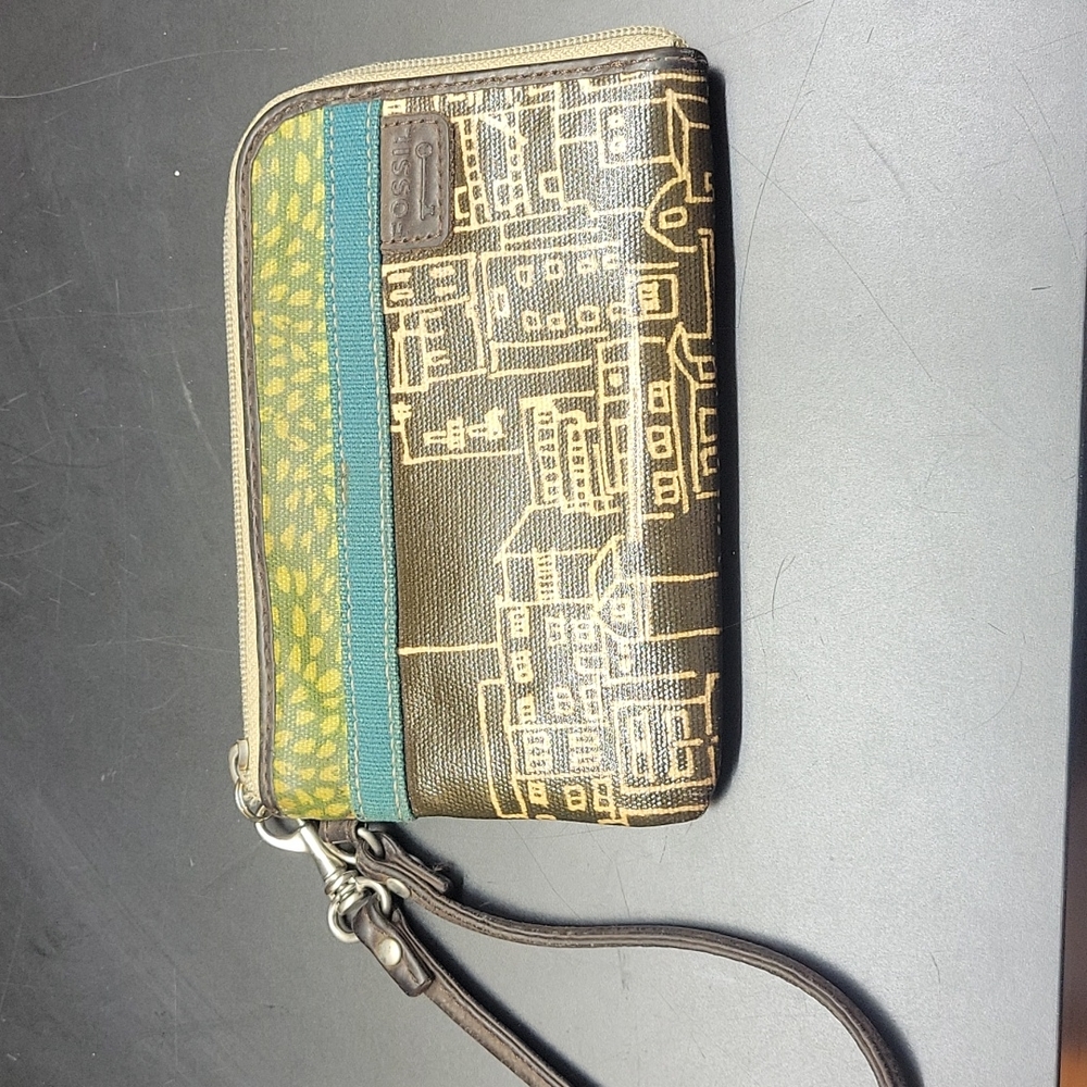 Fossil key pee  wristlet